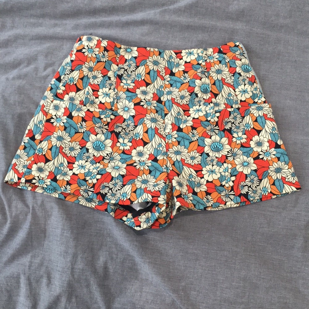 Floral patterned shorts